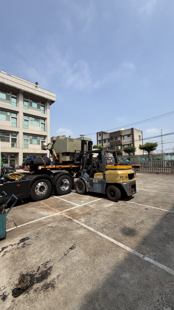 倉佑成功廠車床上車 作業照片 2